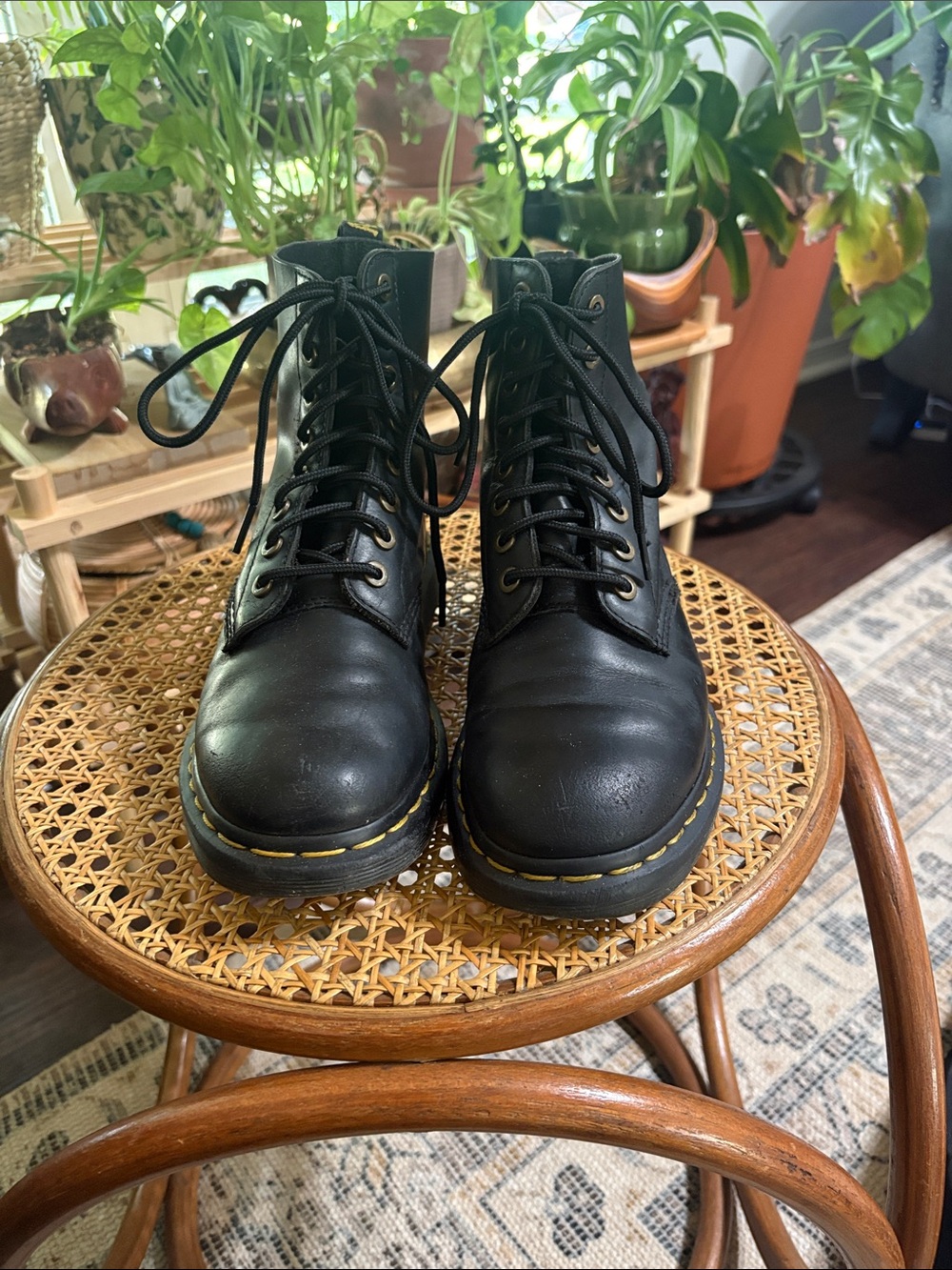 Doc Martens 1460 Pasquale boots. Size 6